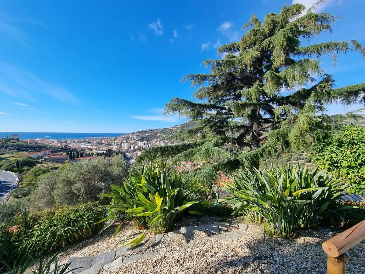 Apartment Villa Astra Imperia